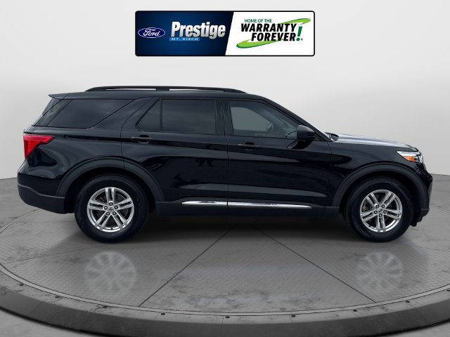 Used 2021 Ford Explorer XLT RWD image 3