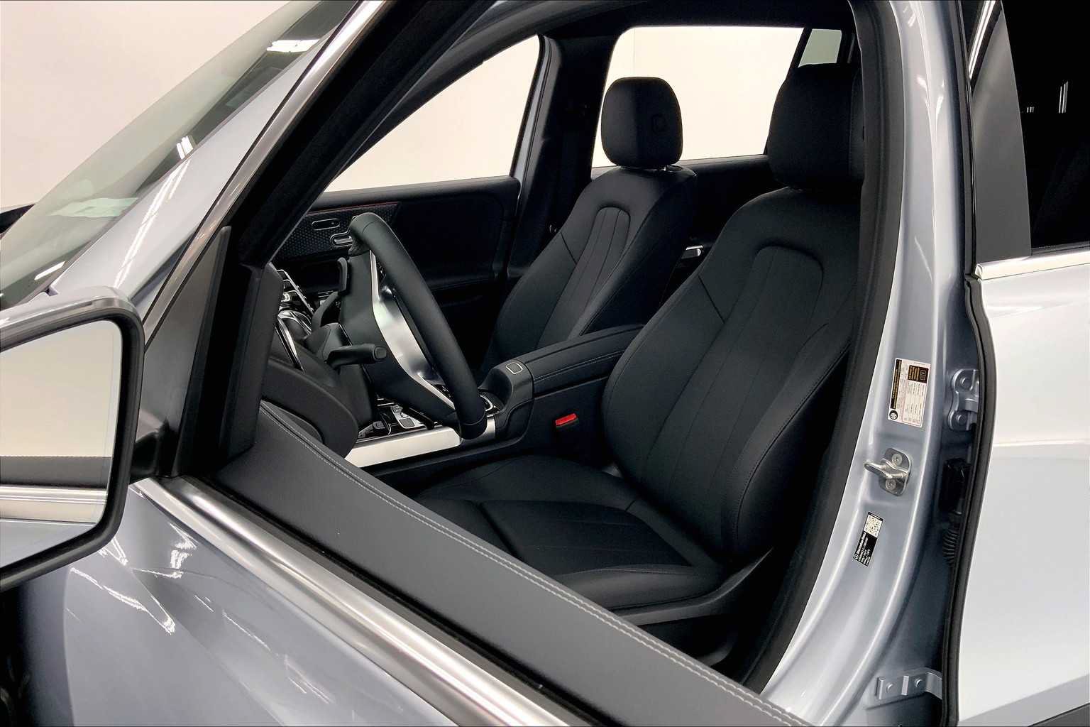 Used 2026 Mercedes-Benz GLB 250 image 20