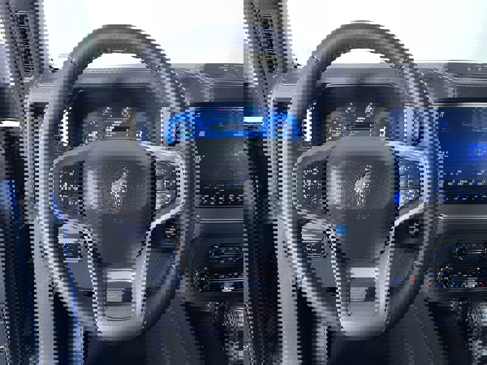 Used 2025 Ford Bronco Outer Banks w/ Sasquatch Package image 16