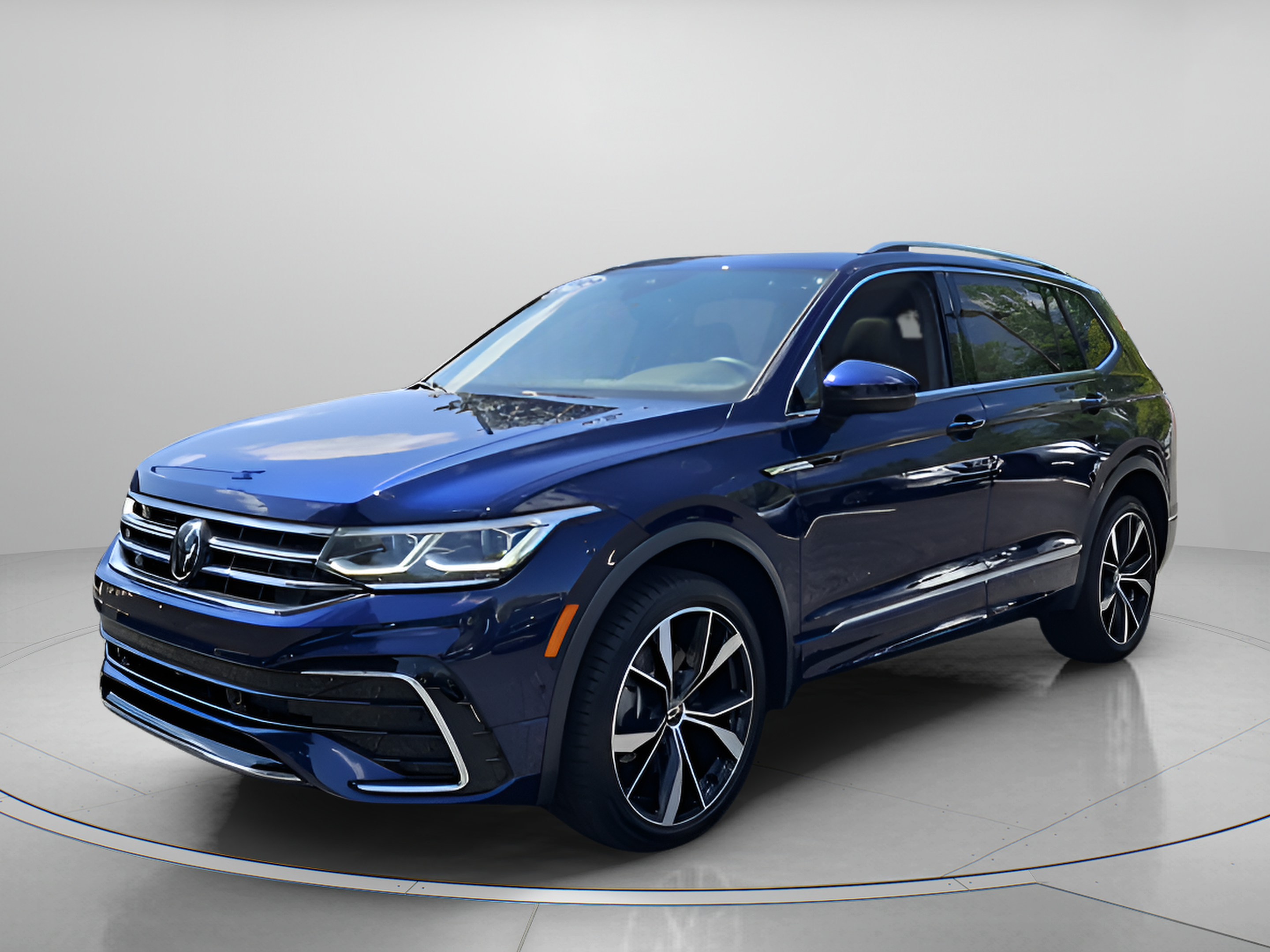 Used 2024 Volkswagen Tiguan SEL R-Line