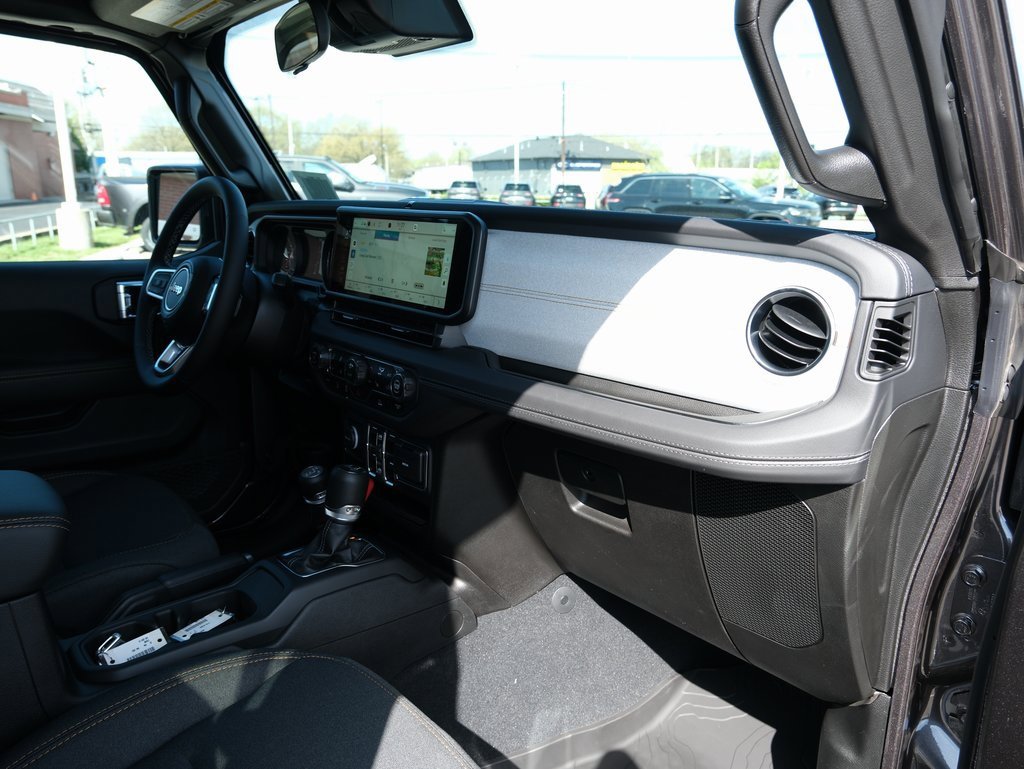 New 2025 Jeep Wrangler Sahara image 31