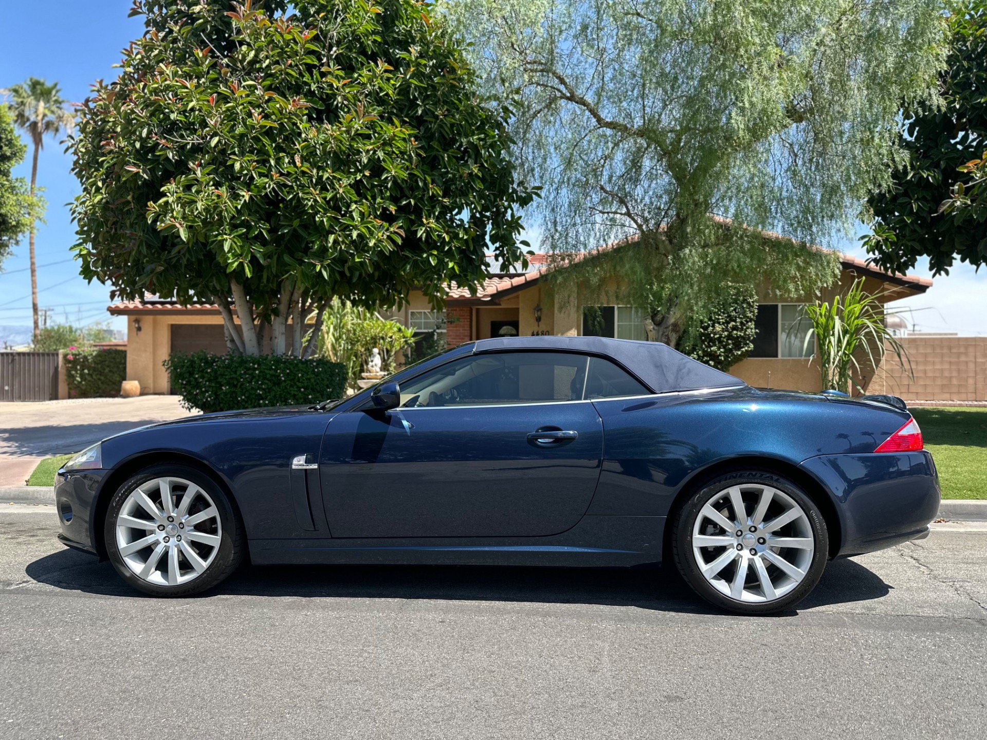 Used 2007 Jaguar XK Convertible RWD image 16