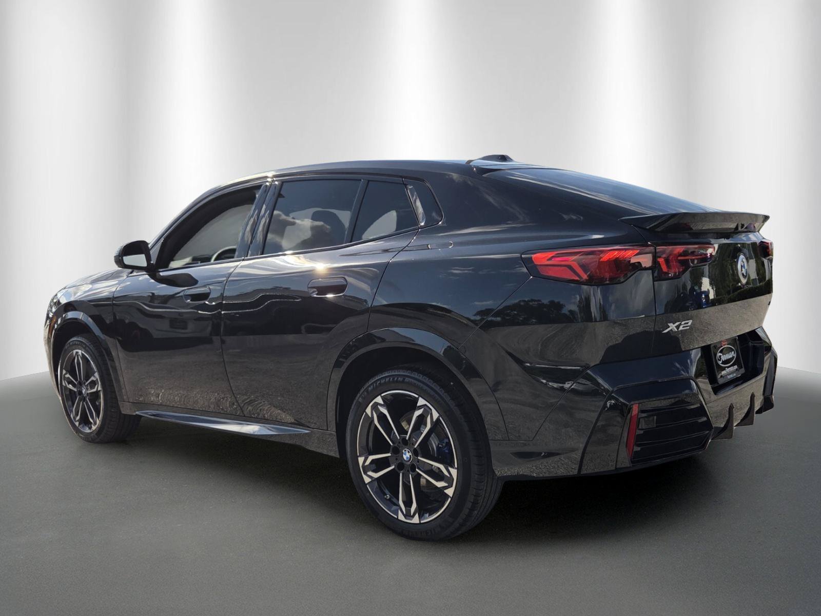 New 2026 BMW X2 xDrive28i w/ Technology Package AWD/4WD image 5