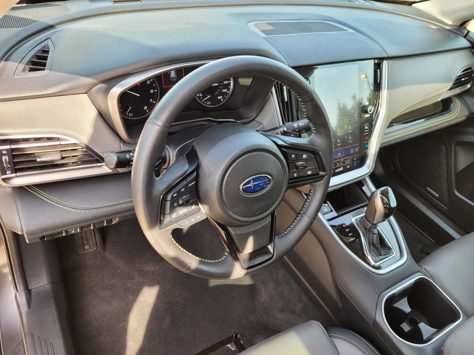 Certified 2025 Subaru Outback Onyx Edition AWD/4WD image 27