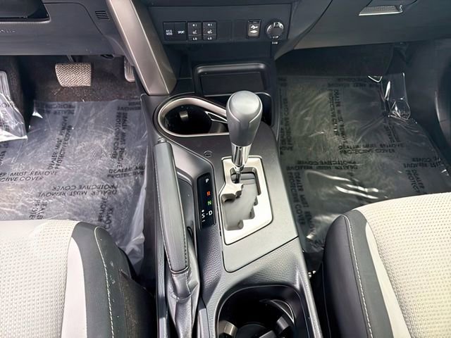 Used 2018 Toyota RAV4 XLE AWD/4WD image 28