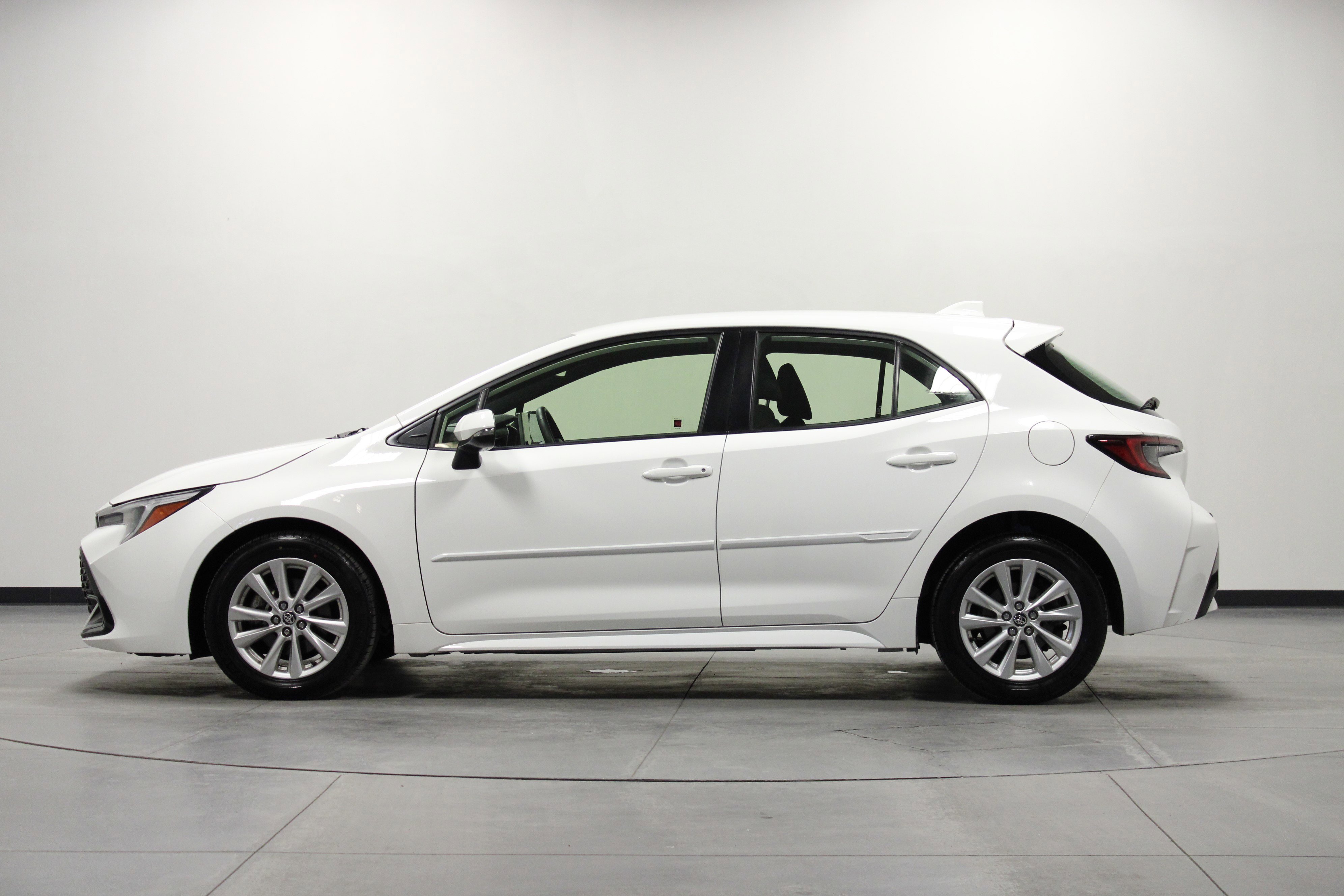 Used 2023 Toyota Corolla SE image 7