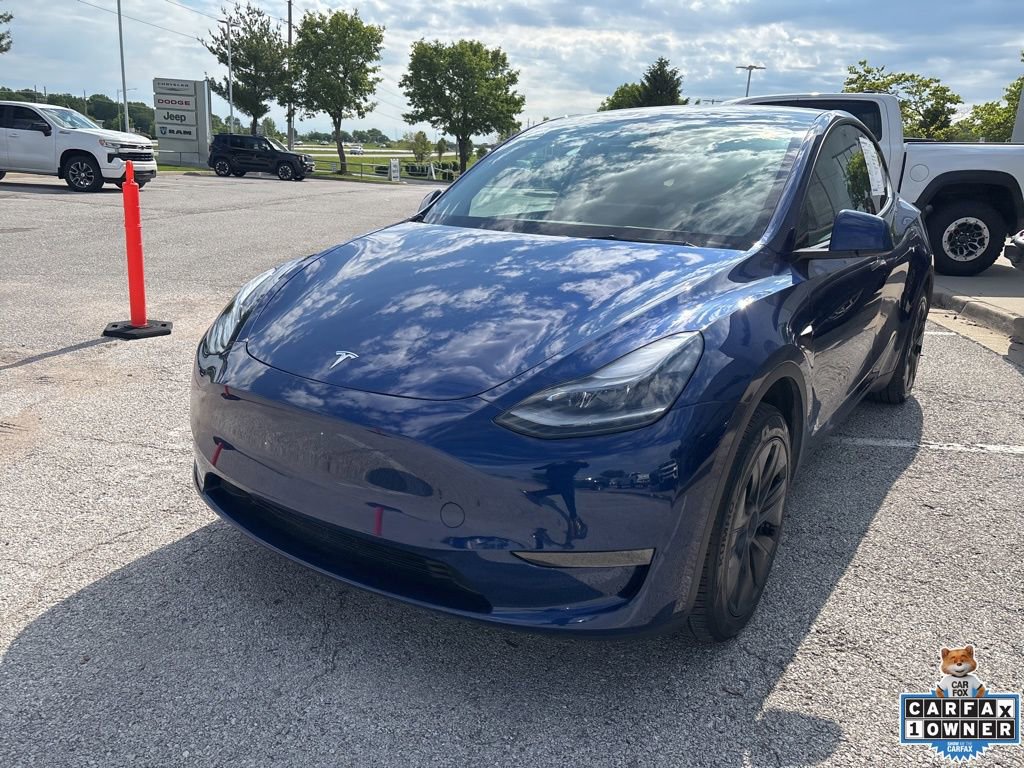 Used 2024 Tesla Model Y Long Range RWD image 12