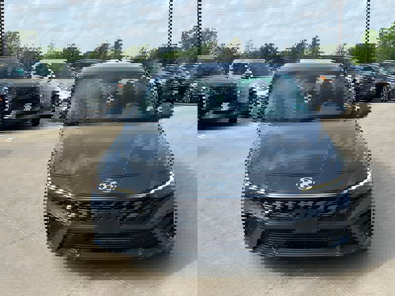 Used 2024 Hyundai Elantra SEL image 2