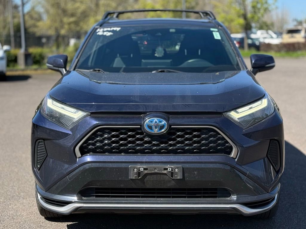 Used 2023 Toyota RAV4 SE w/ Weather & Moonroof Package image 8