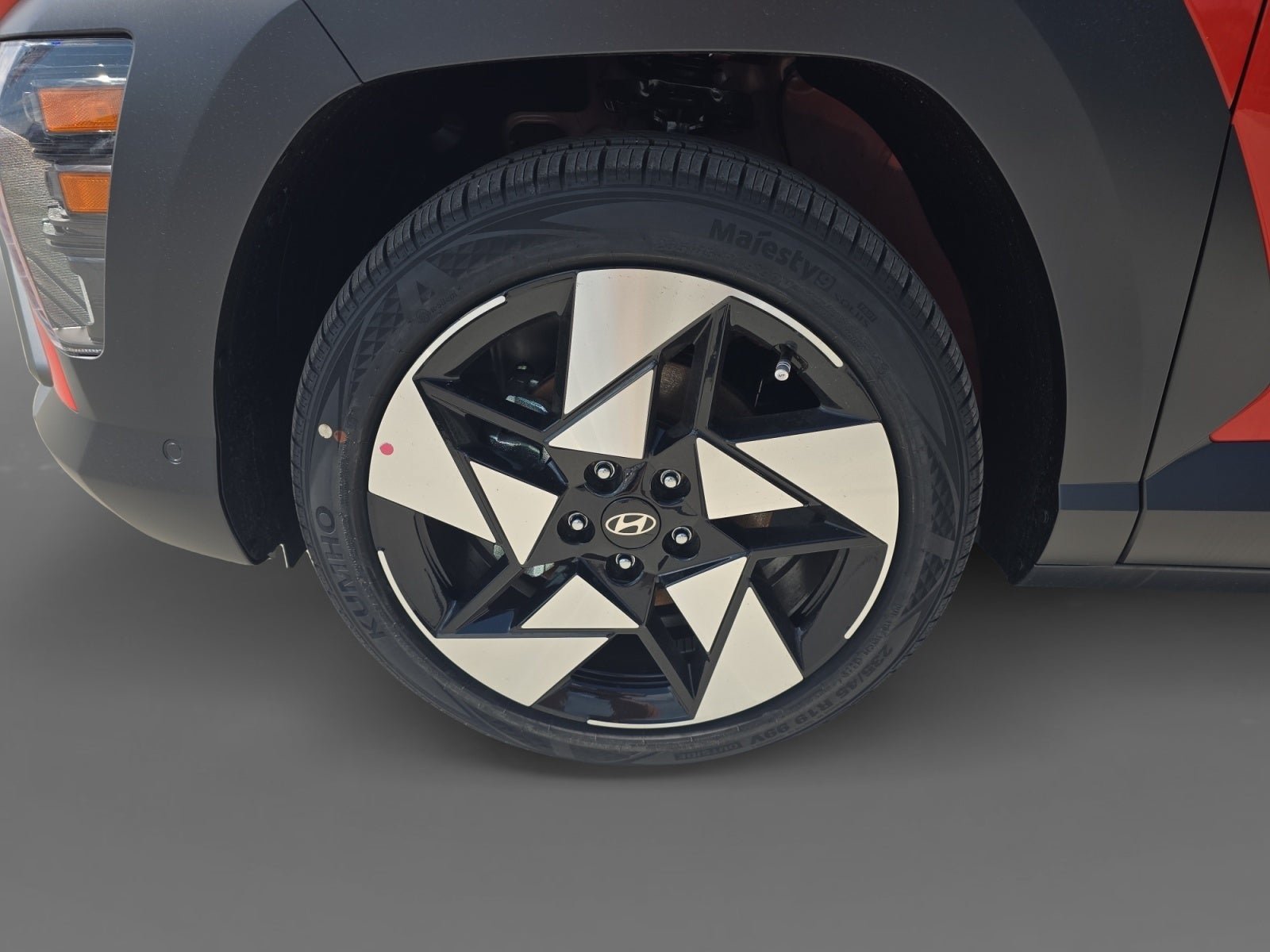 New 2026 Hyundai Kona Limited FWD image 9