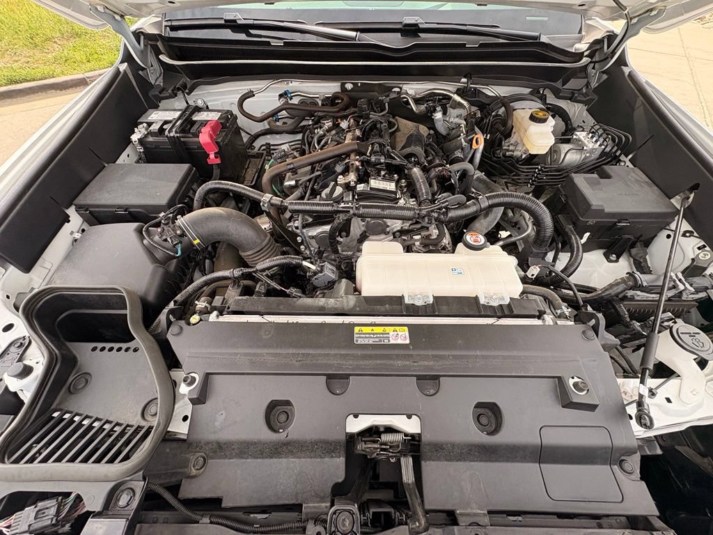 Used 2025 Toyota Tacoma SR AWD/4WD image 34