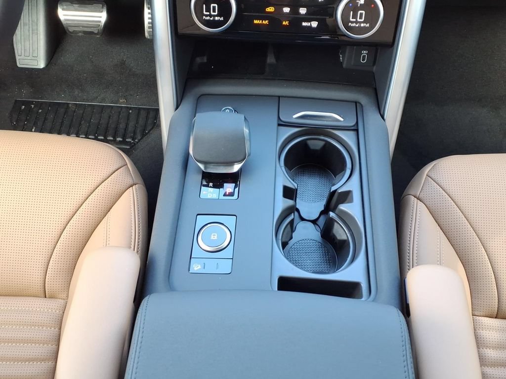 New 2026 Land Rover Discovery Limited Edition AWD/4WD image 22