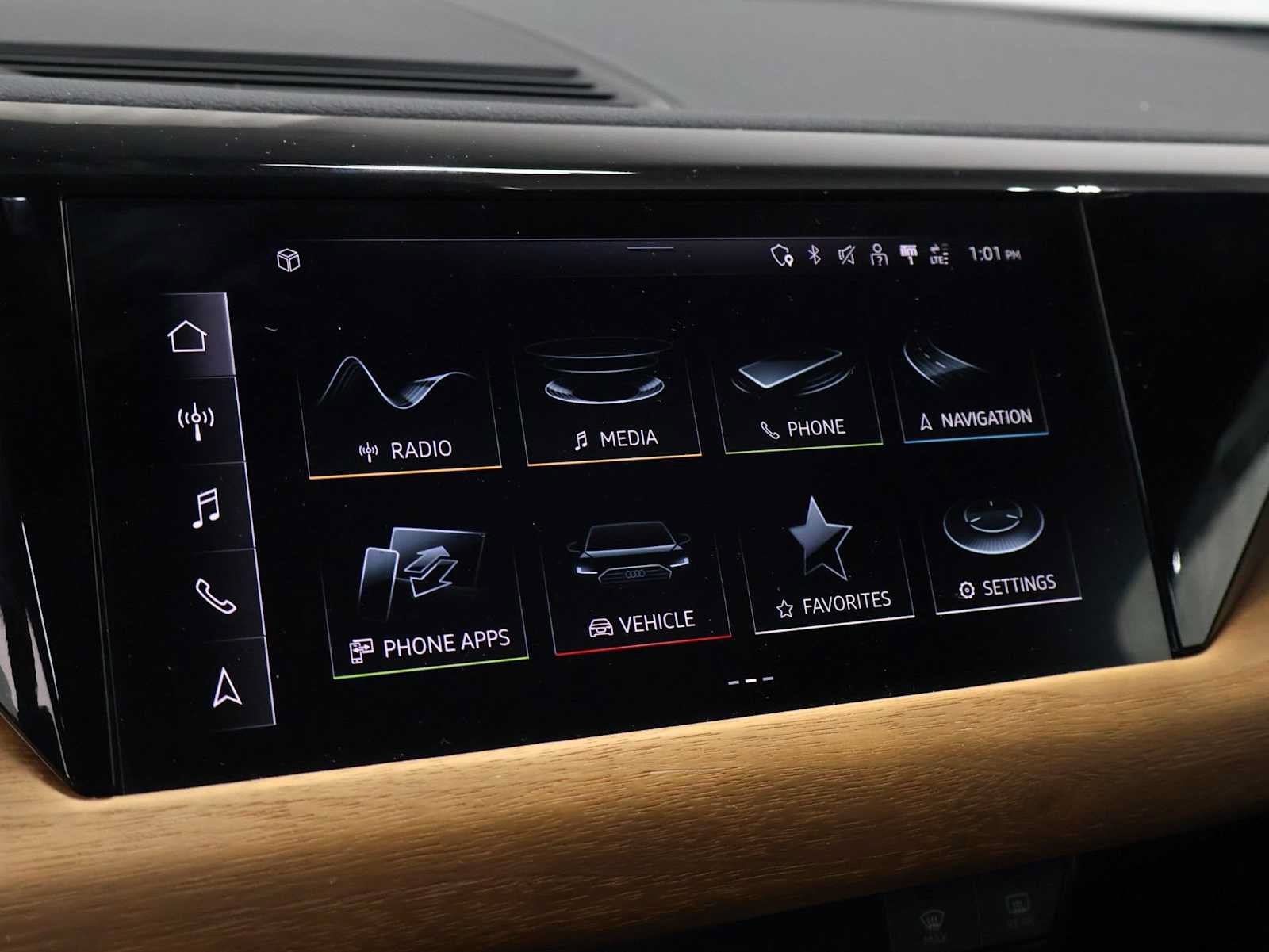 Used 2022 Audi e-tron GT Premium Plus AWD/4WD image 29