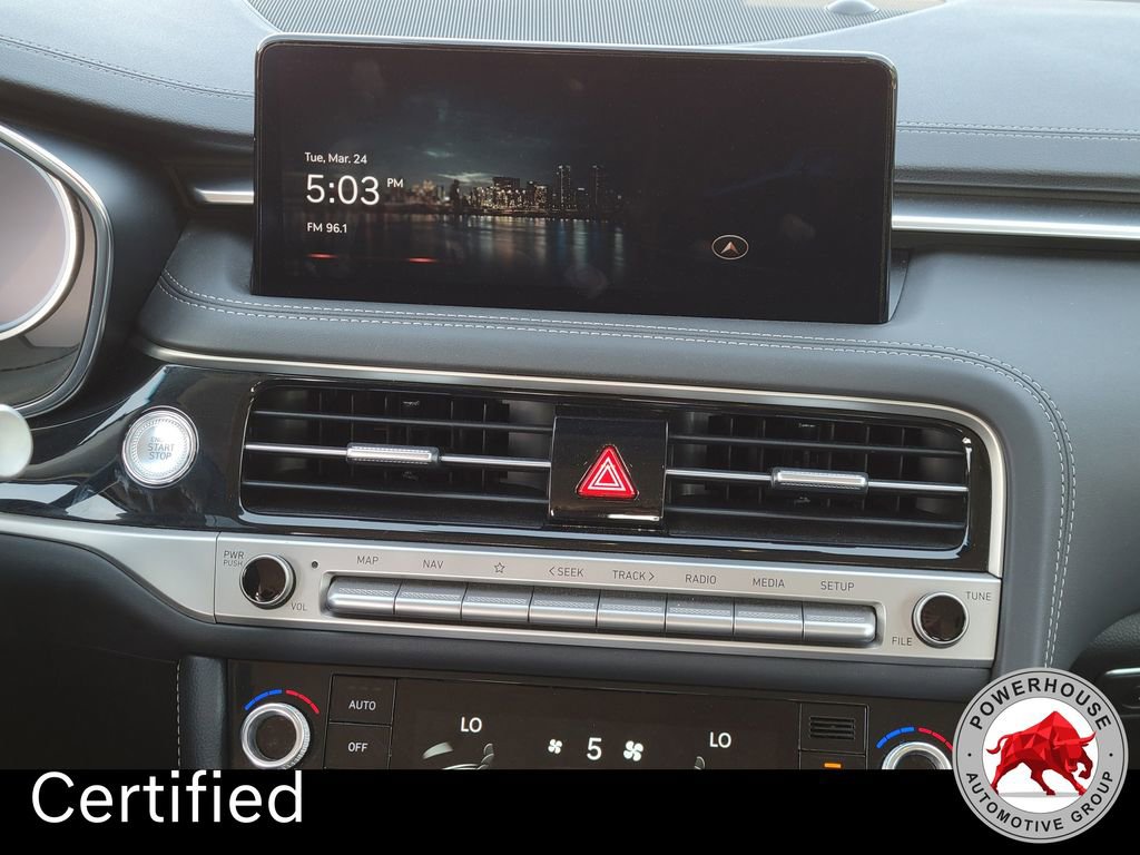 Used 2025 Genesis G70 2.5T image 21