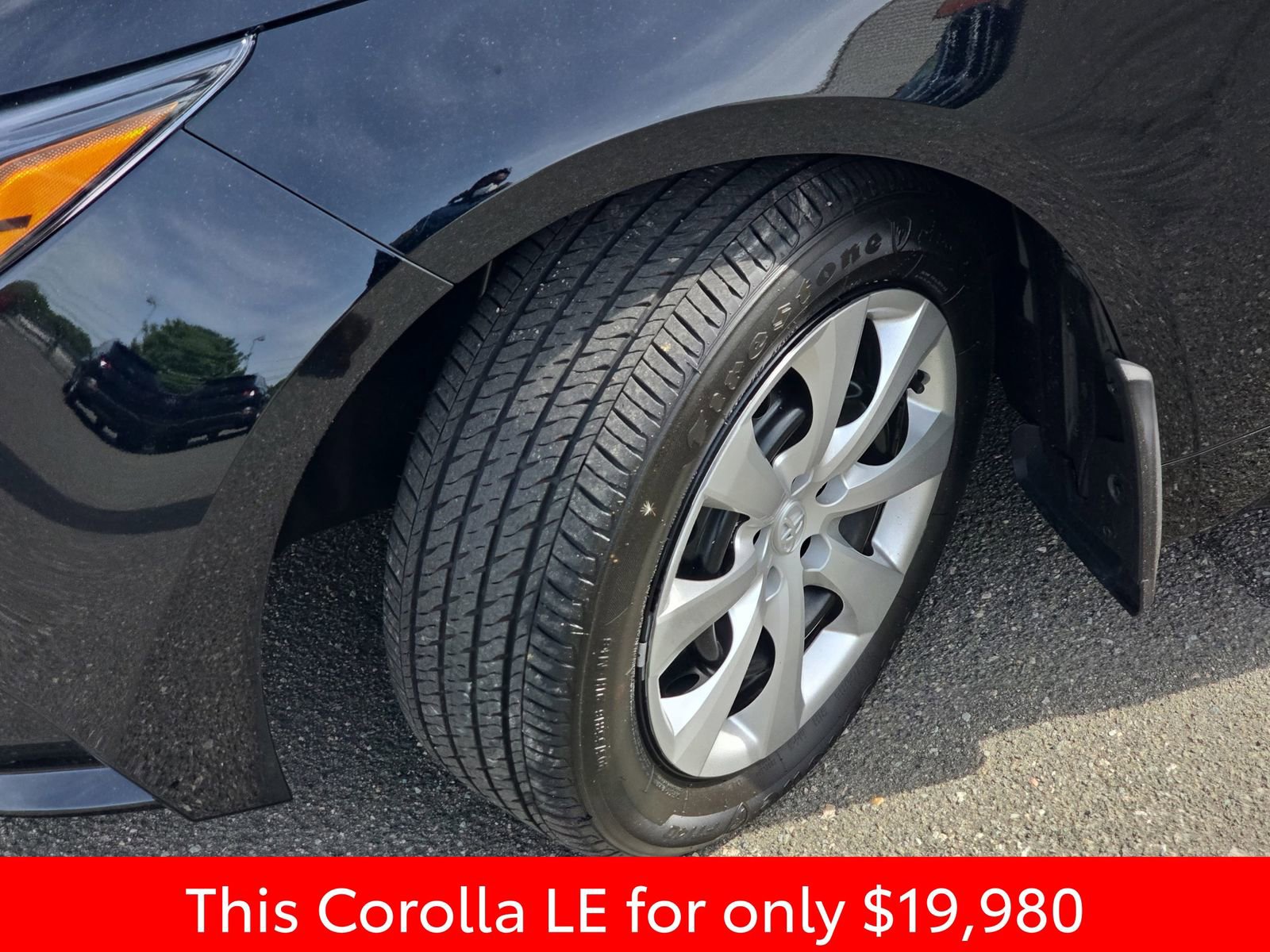 Used 2024 Toyota Corolla LE image 37