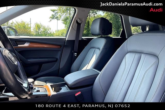 Certified 2023 Audi Q5 2.0T Premium w/ Convenience Package AWD/4WD image 17