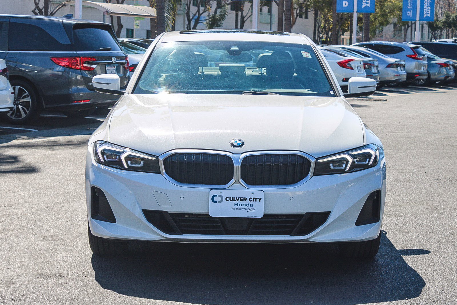 Used 2025 BMW 330i xDrive Sedan image 2