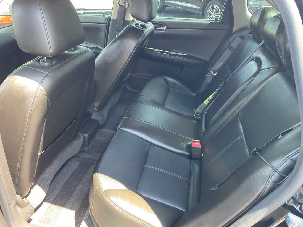 Used 2007 Chevrolet Impala LTZ FWD image 13