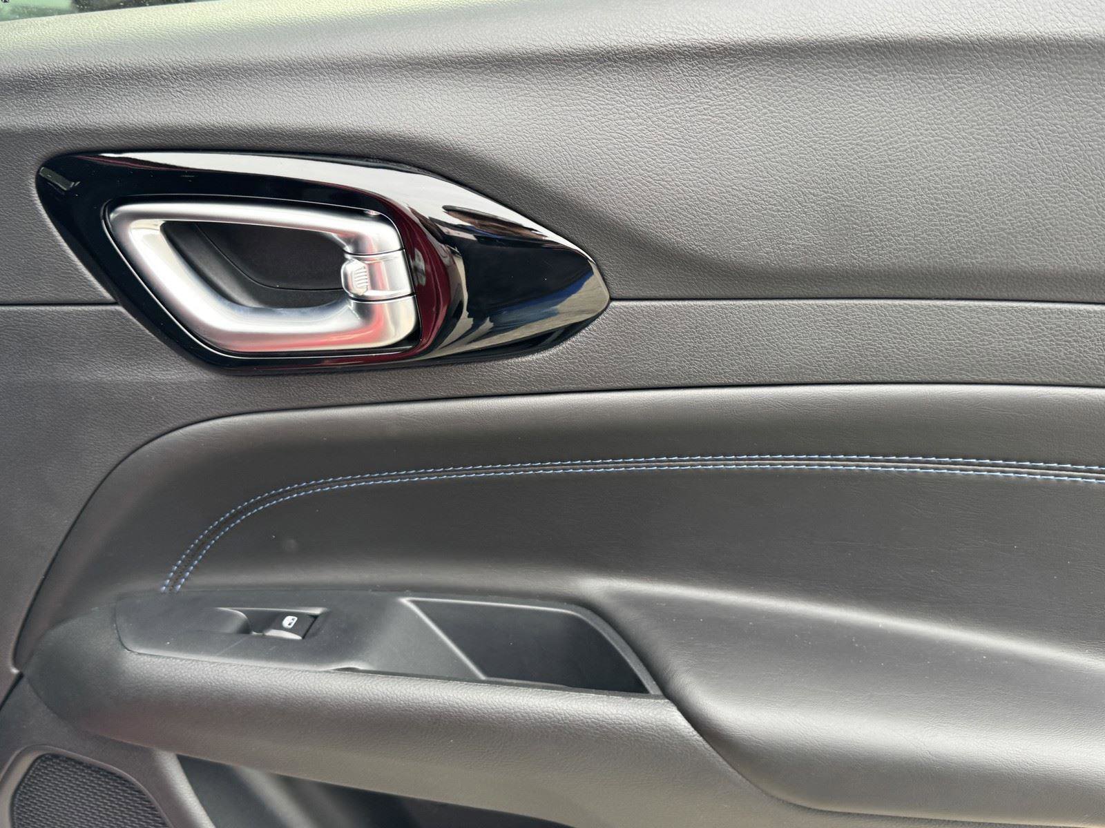 New 2026 Jeep Compass Limited image 10