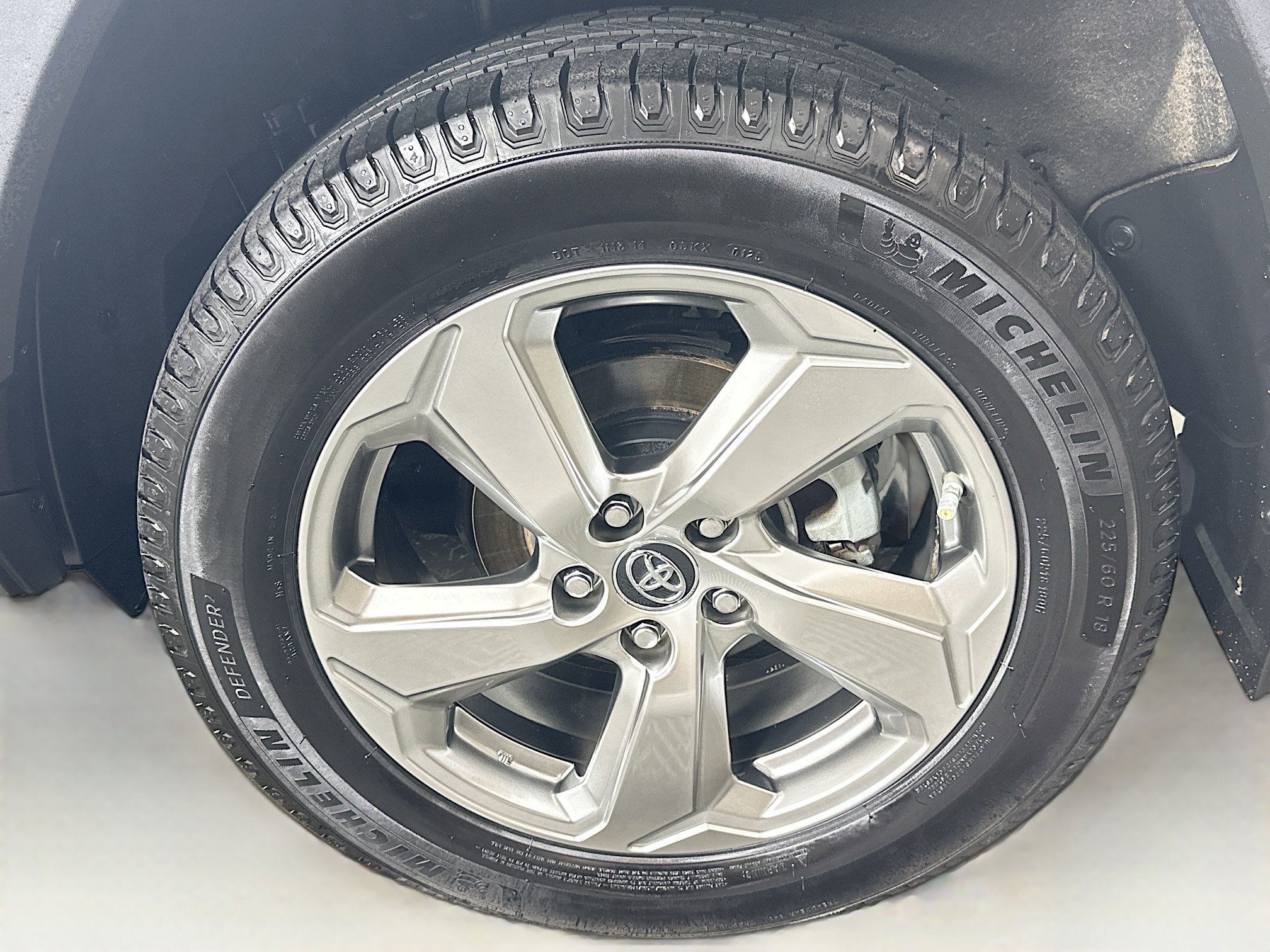 Used 2019 Toyota RAV4 Limited image 11