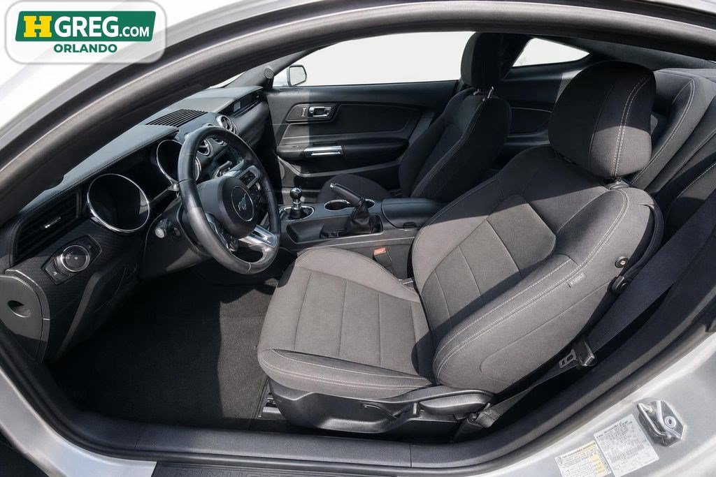 Used 2017 Ford Mustang Coupe RWD image 10