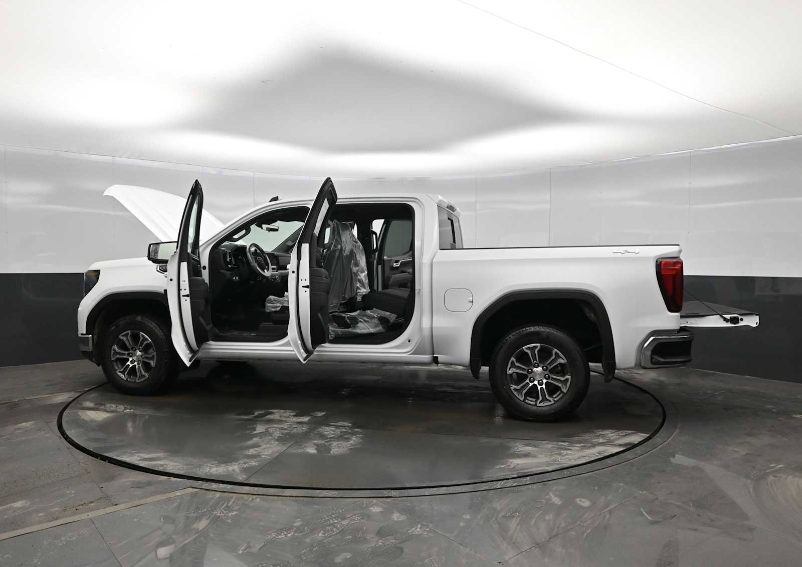 New 2026 GMC Sierra 1500 SLE w/ Preferred Package AWD/4WD image 41