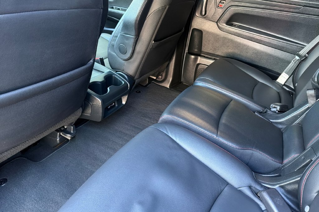 Certified 2024 Honda Odyssey Sport image 7