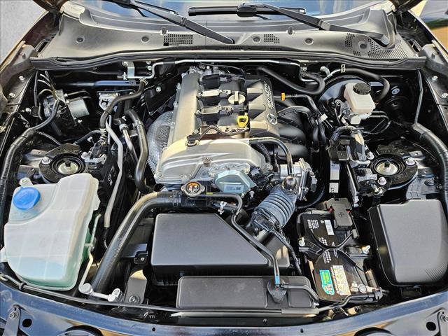 Used 2018 MAZDA MX-5 Miata RF Grand Touring RWD image 19
