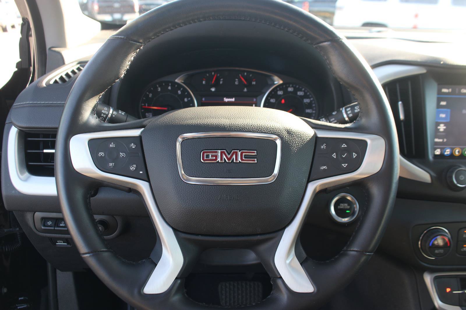 Used 2022 GMC Terrain SLT w/ Infotainment Package II FWD image 20