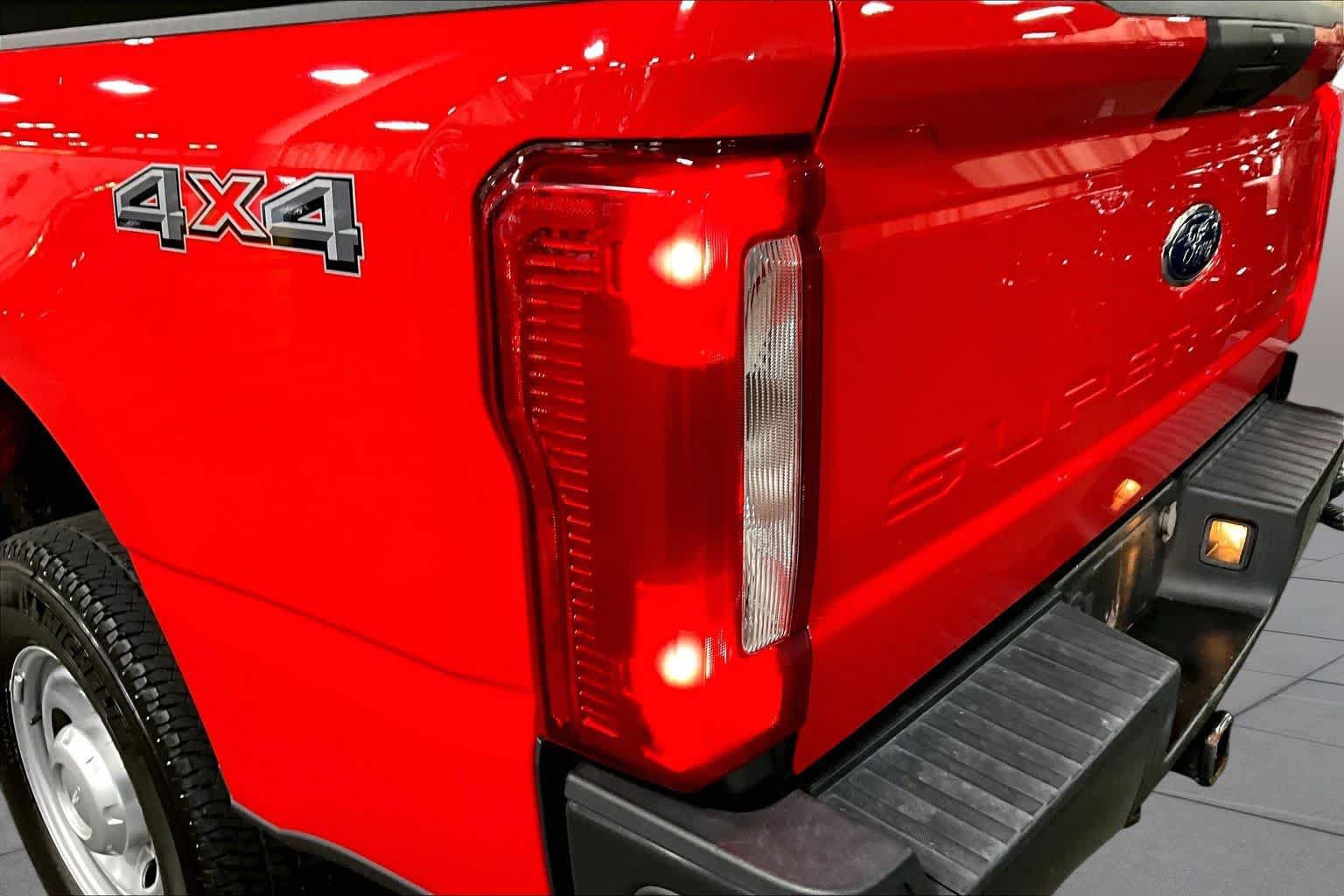 Used 2023 Ford F250 XL w/ Snow Plow Prep Package AWD/4WD image 29