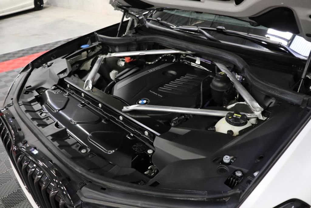 Used 2021 BMW X7 xDrive40i w/ M Sport Package image 91