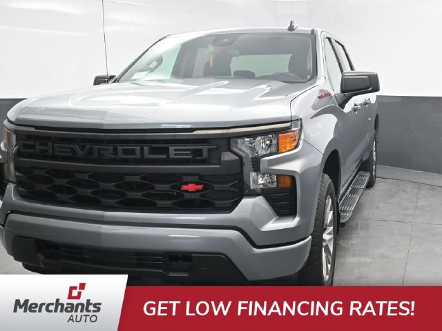 Used 2023 Chevrolet Silverado 1500 Custom AWD/4WD image 2