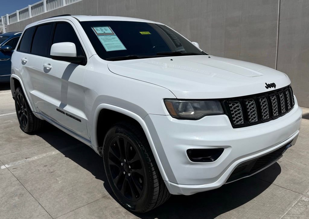 Used 2018 Jeep Grand Cherokee Altitude AWD/4WD image 2