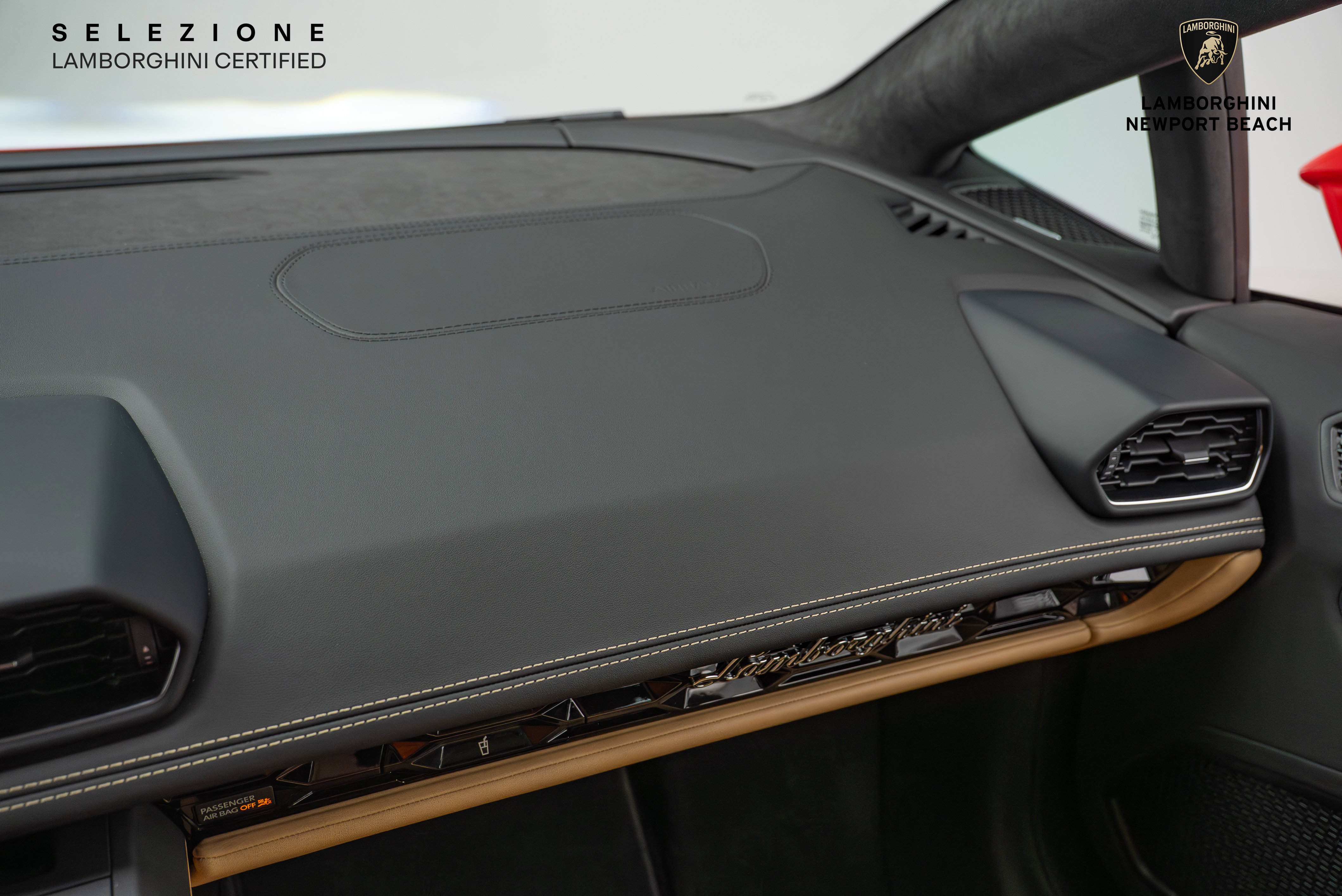 Used 2022 Lamborghini Huracan EVO image 32