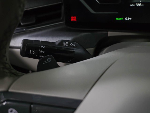 Used 2024 Kia EV9 Land image 25