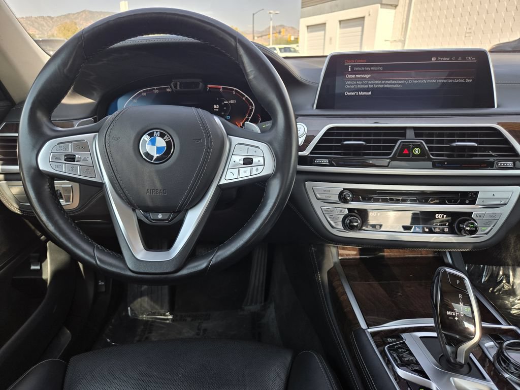 Used 2020 BMW 750i xDrive w/ Executive Package AWD/4WD image 27