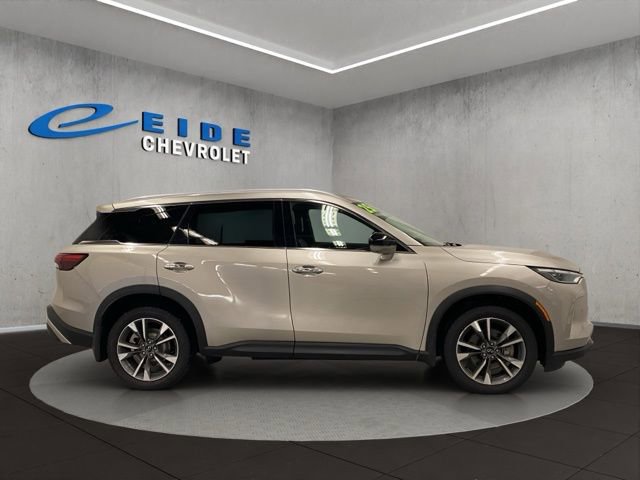 Used 2025 INFINITI QX60 Luxe AWD/4WD image 2