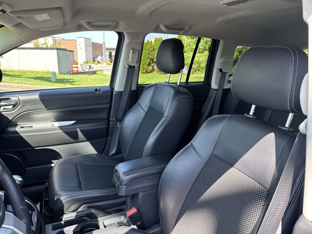 Used 2016 Jeep Compass Latitude AWD/4WD image 11