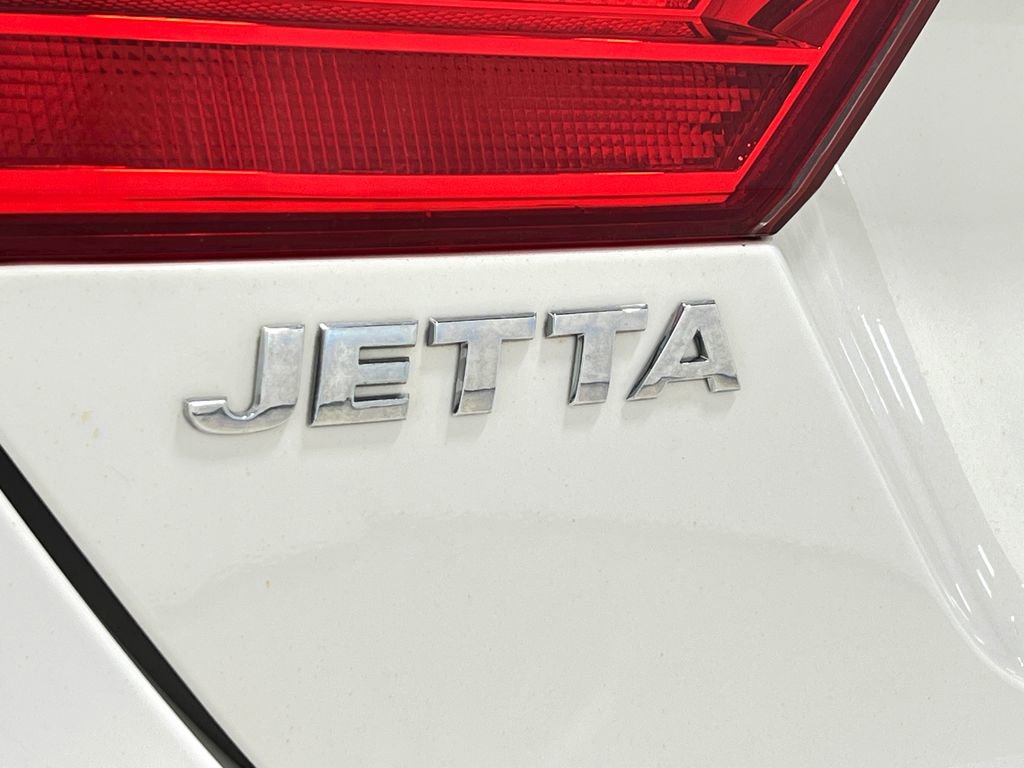 Used 2011 Volkswagen Jetta SEL image 38