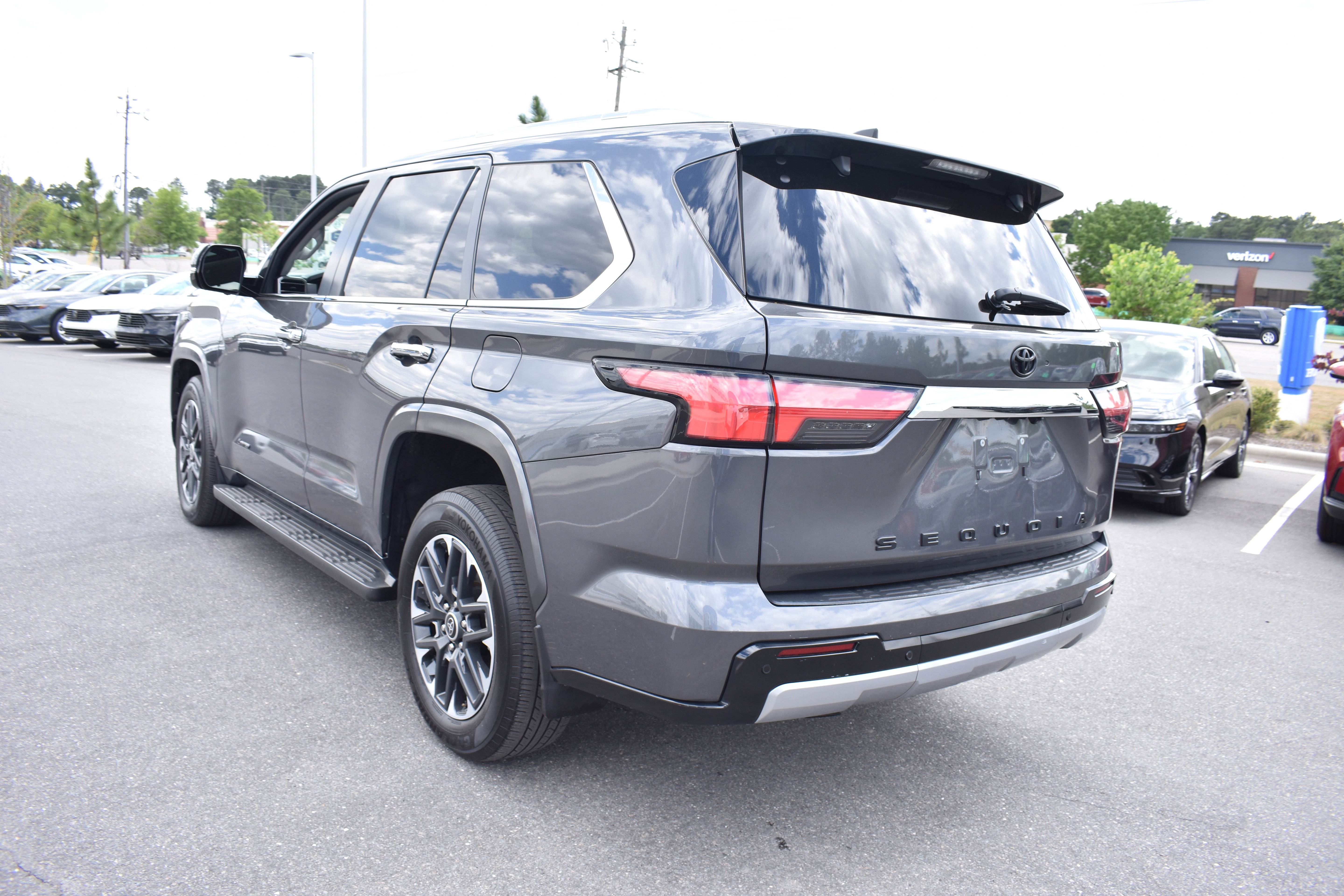 Used 2024 Toyota Sequoia 4WD image 7