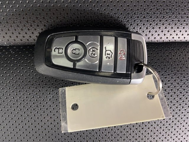 Used 2022 Ford Escape Titanium image 17