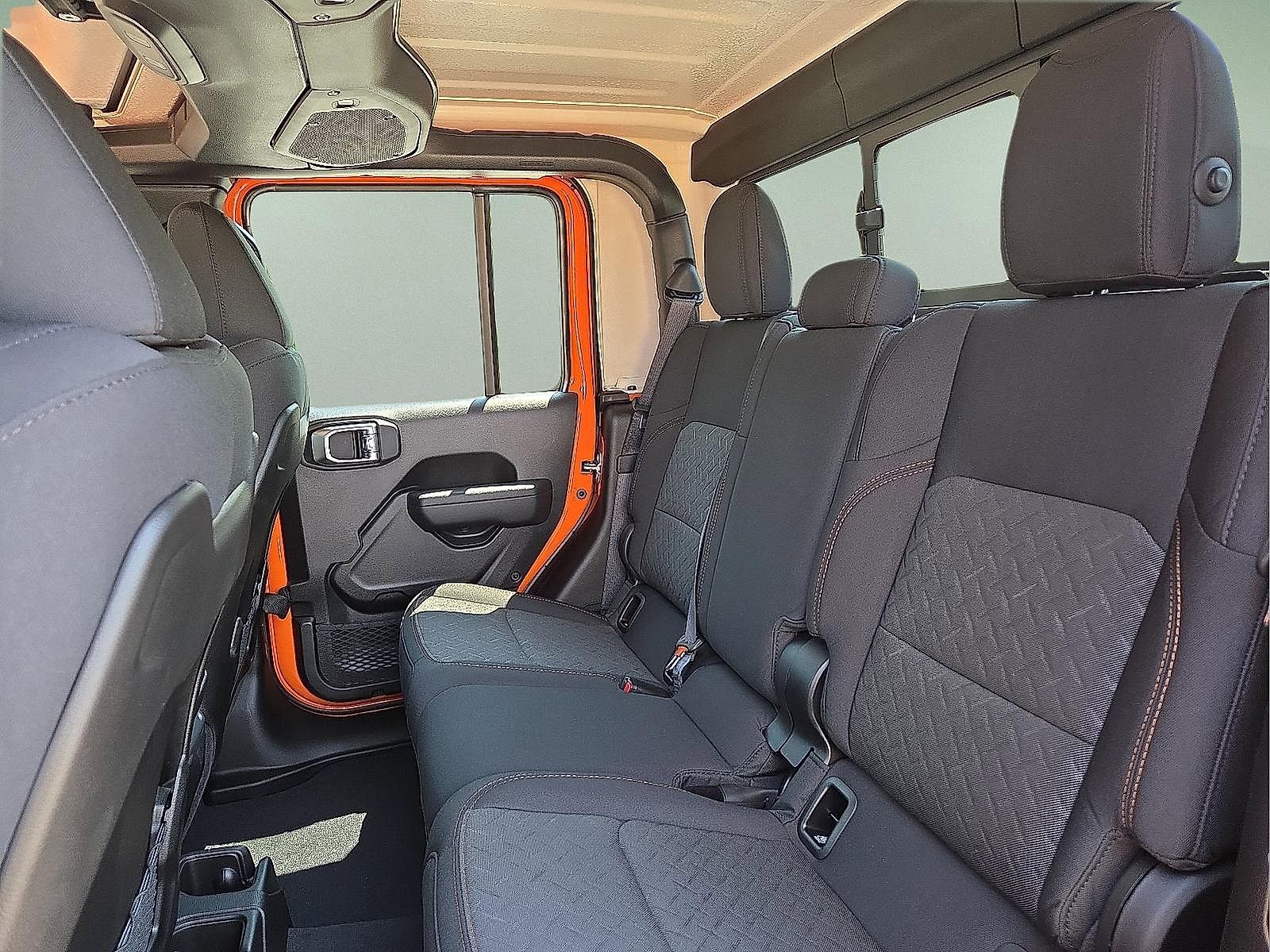 New 2025 Jeep Gladiator Mojave w/ Steel Bumper Group image 10