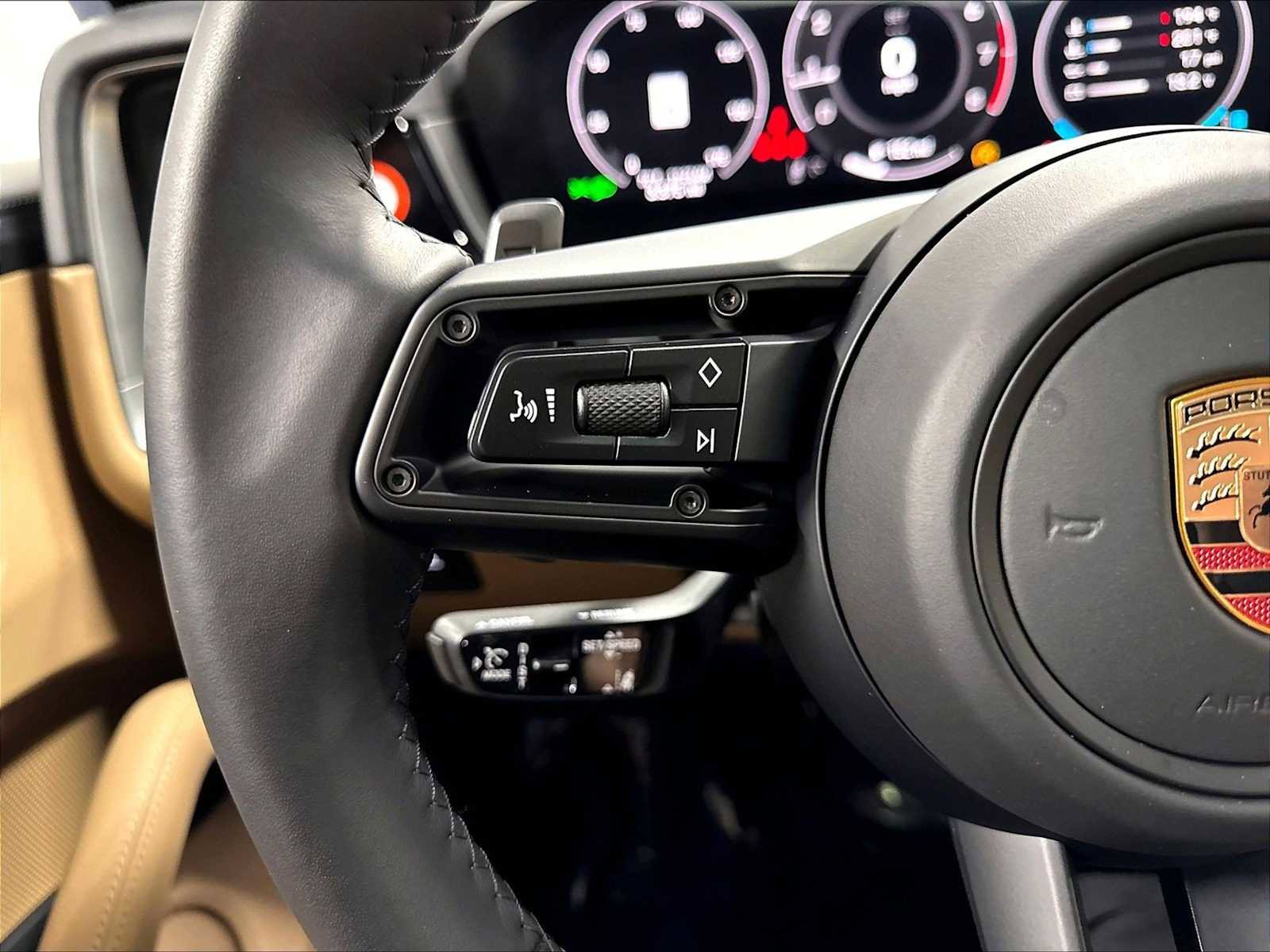 Used 2026 Porsche Cayenne Coupe AWD/4WD image 21