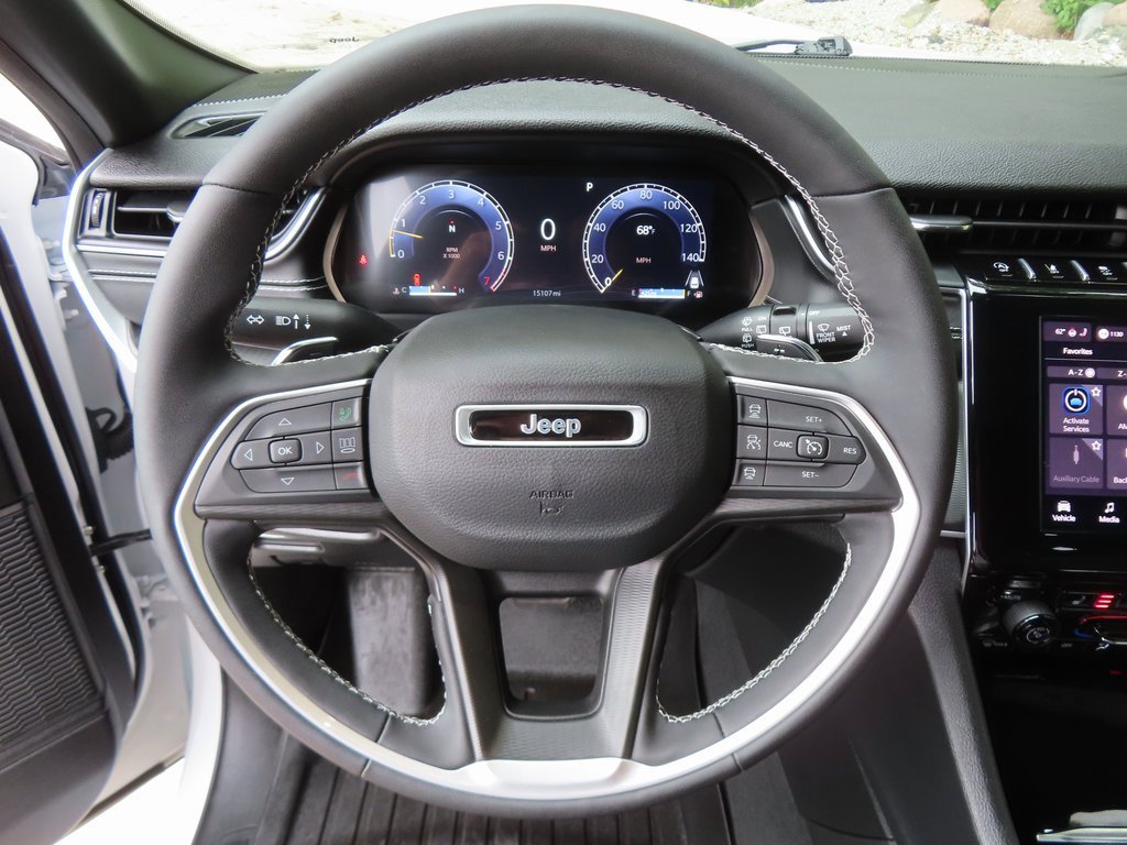 Certified 2024 Jeep Grand Cherokee Altitude image 16