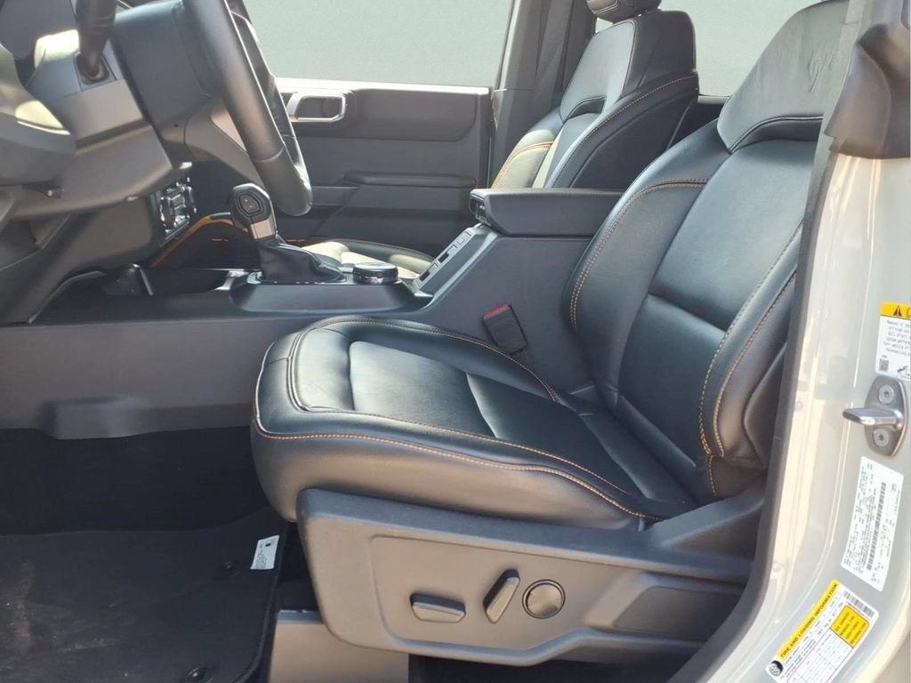 Used 2024 Ford Bronco Badlands AWD/4WD image 12