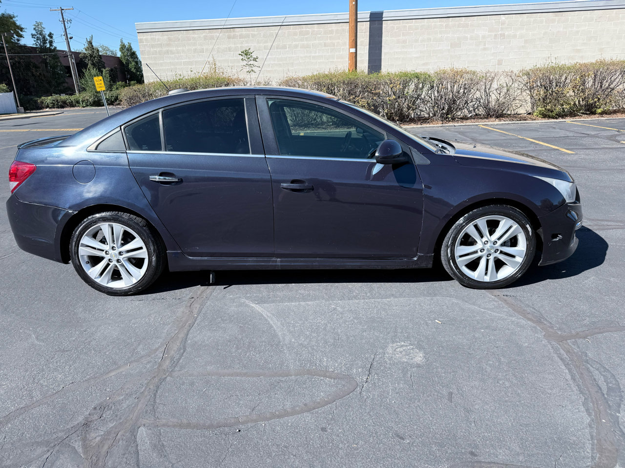 Used 2016 Chevrolet Cruze LTZ w/ Sun, Sound and Sport Package image 6