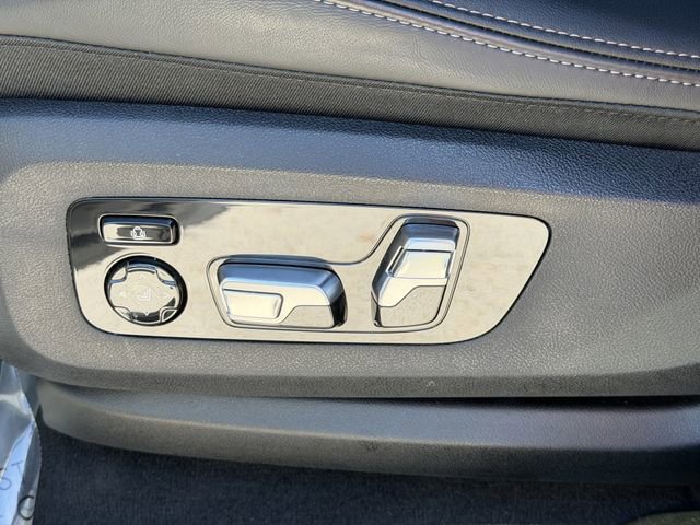 Certified 2025 BMW X6 xDrive40i w/ Climate Comfort Package image 21