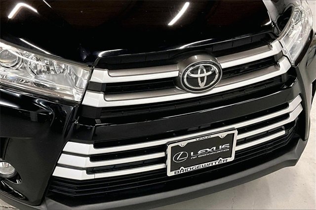 Used 2019 Toyota Highlander XLE image 33