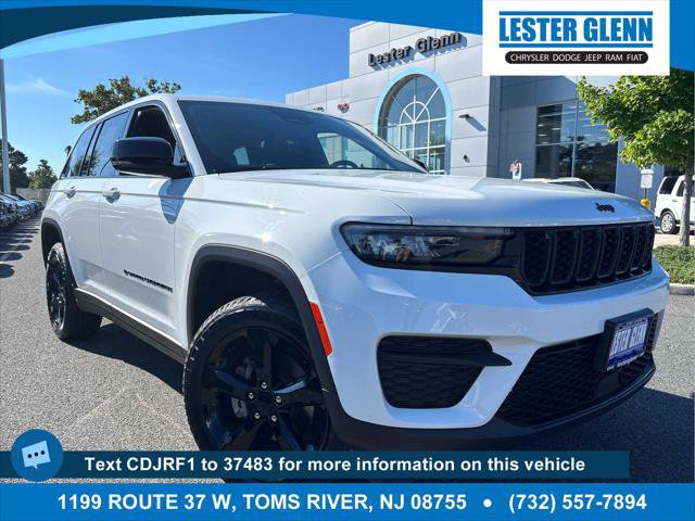 Certified 2024 Jeep Grand Cherokee Altitude AWD/4WD image 1
