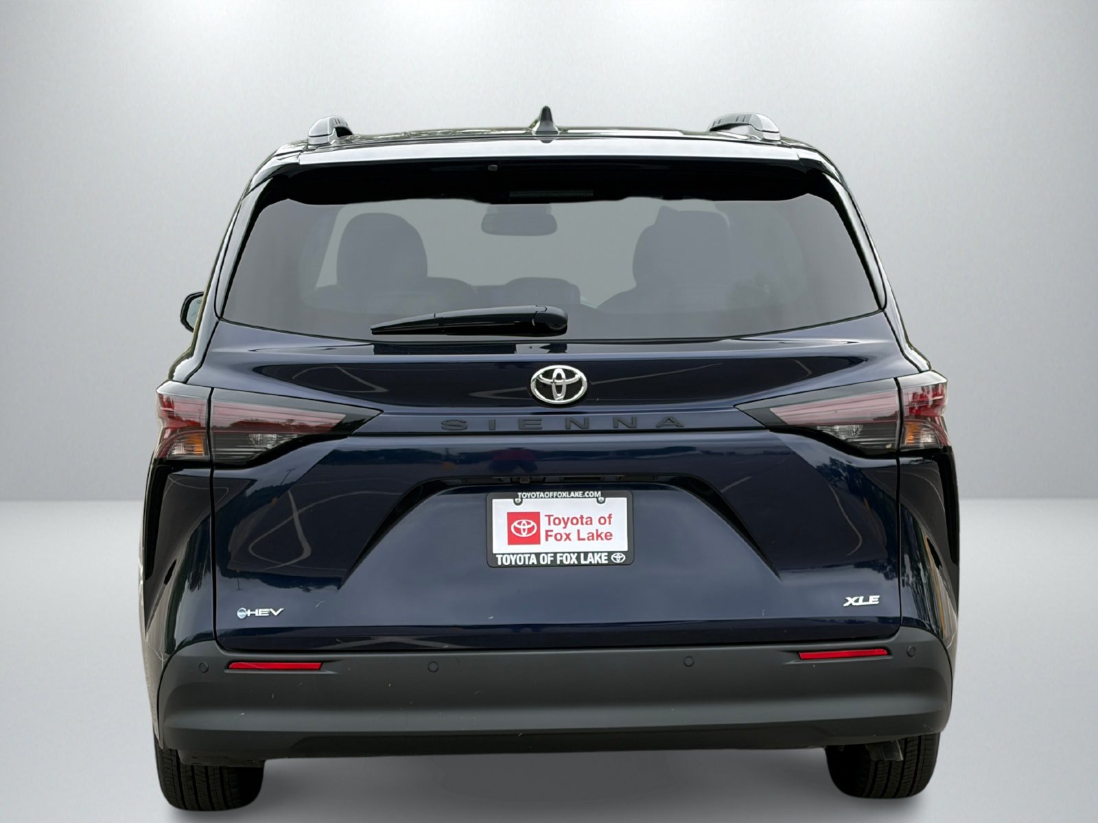 Used 2026 Toyota Sienna XLE FWD image 4